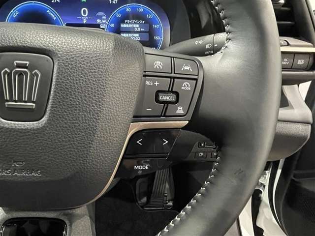 Toyota Crown Crossover 12