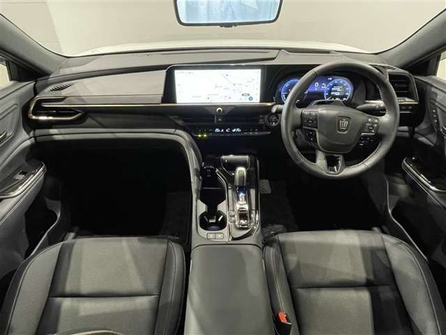 Toyota Crown Crossover 3