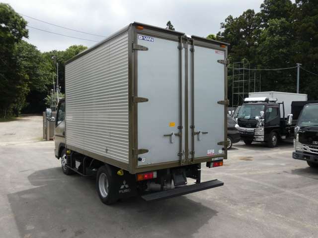Mitsubishi Fuso Canter 8