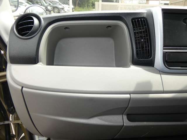 Mitsubishi Fuso Canter 10