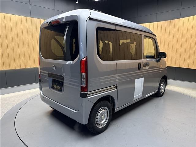 Honda N-VAN 9