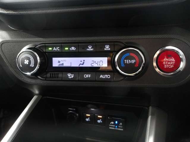 Daihatsu Rocky 7
