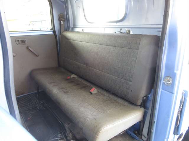 Mitsubishi Fuso Canter Guts 11