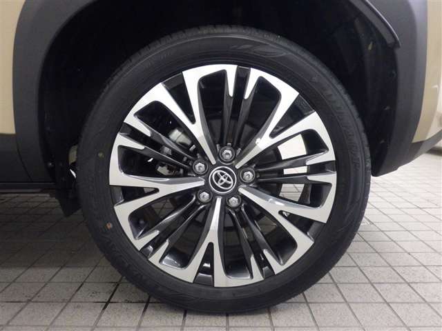 Toyota Yaris Cross 8
