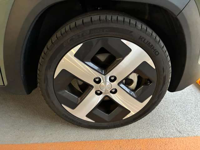 Hyundai インスター 8