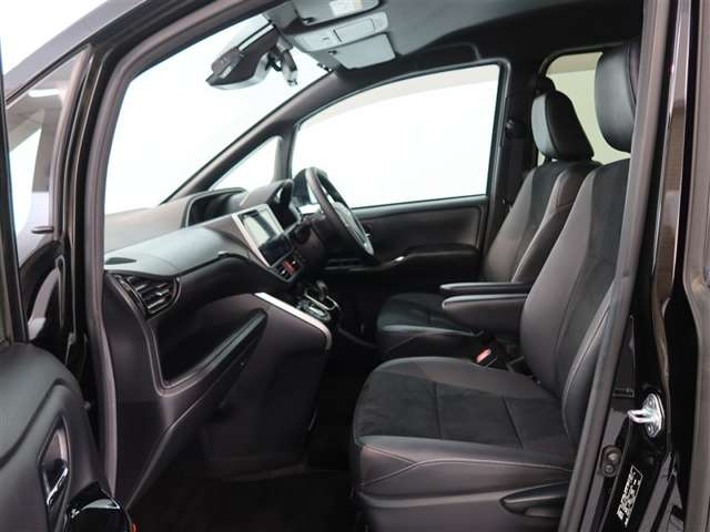 Toyota Voxy 11