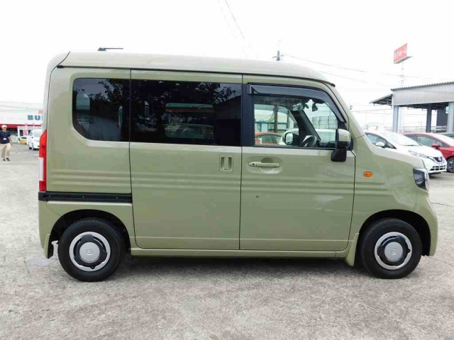 Honda N-VAN 4