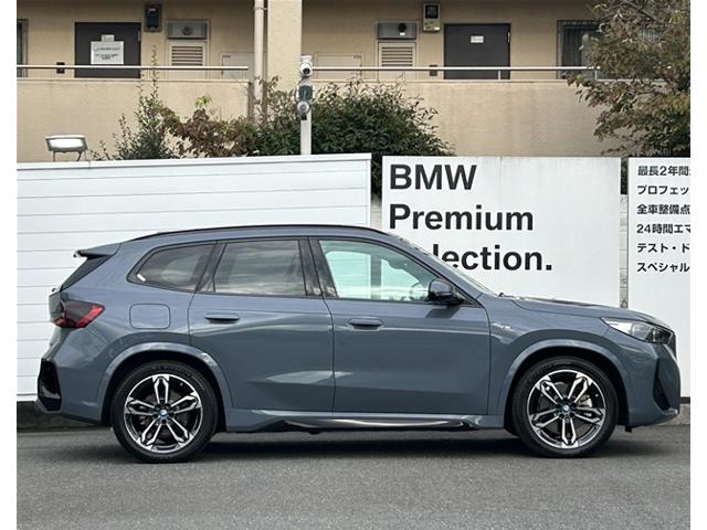 BMW iX1 6