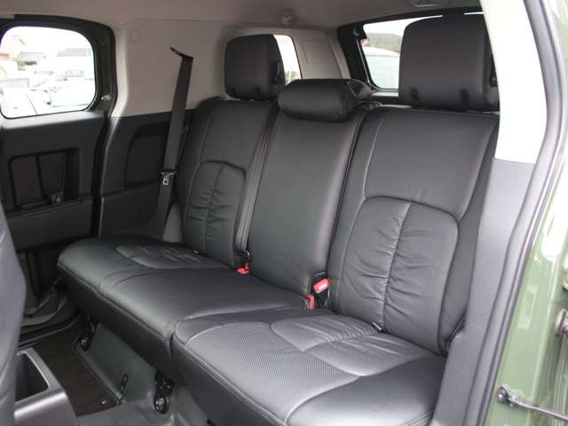 Toyota FJ Cruiser 11