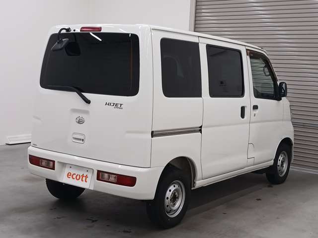 Daihatsu Hijet Cargo 11