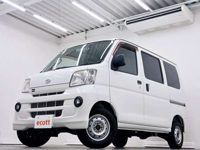 Daihatsu Hijet Cargo 6