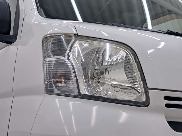 Daihatsu Hijet Cargo 9