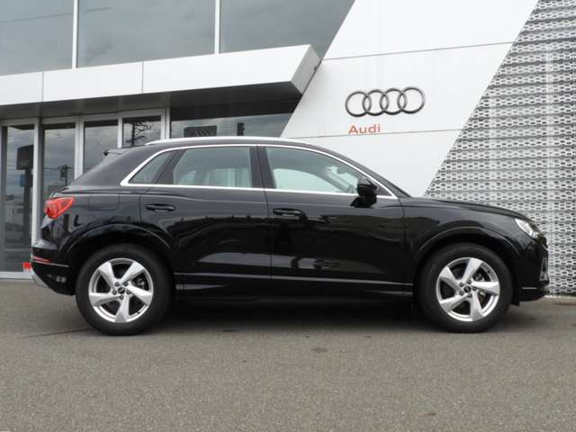 Audi Q3 4