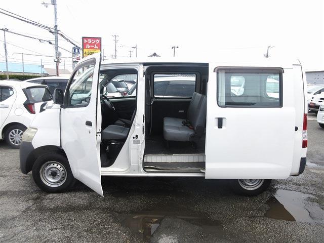 Toyota Town Ace Van 4