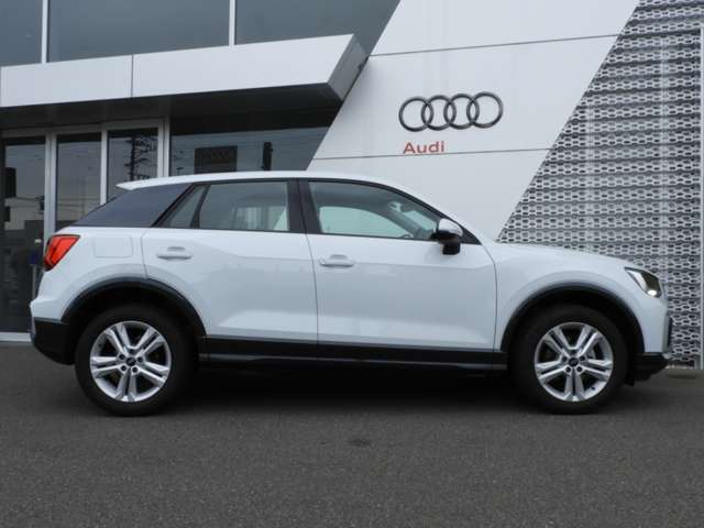Audi Q2 4