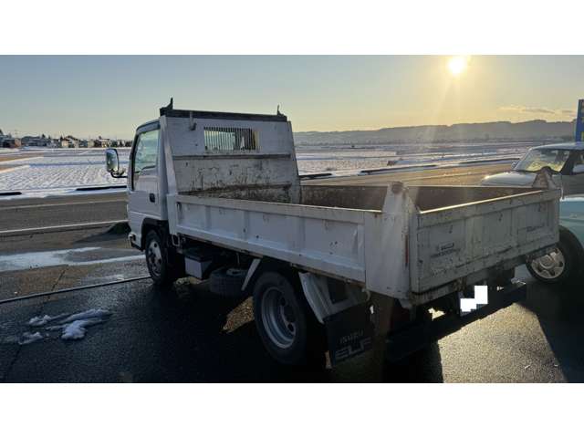 Isuzu Elf 11