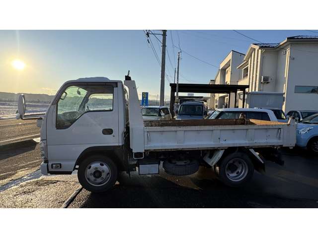 Isuzu Elf 12