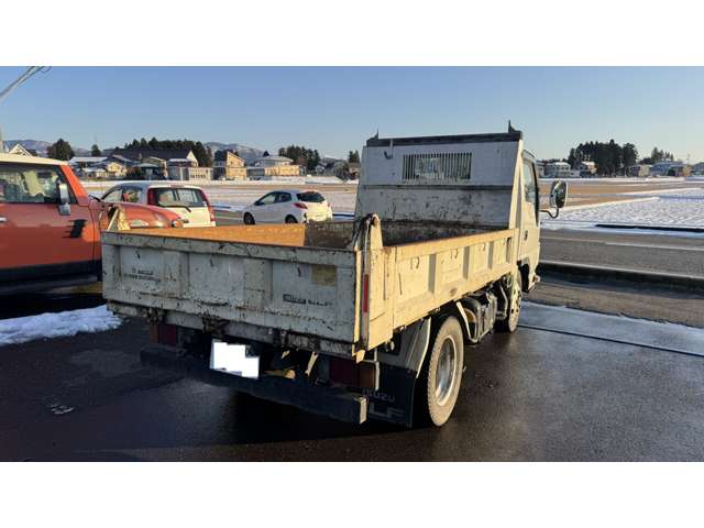 Isuzu Elf 8