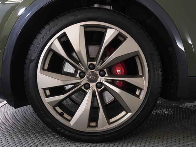 Audi SQ5 8