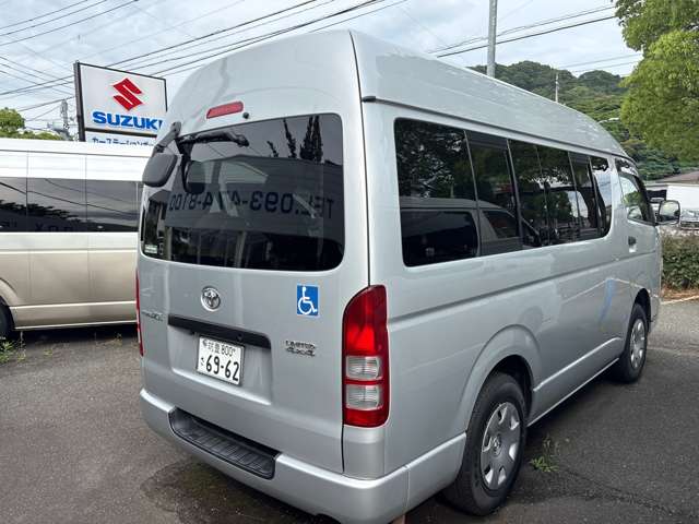 Toyota Hiace Van 6