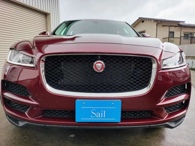 Jaguar F-Pace 12