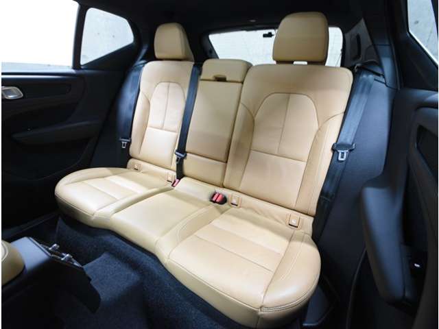 Volvo XC40 9