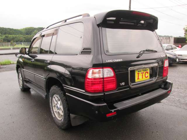 Toyota Land Cruiser Cygnus 5