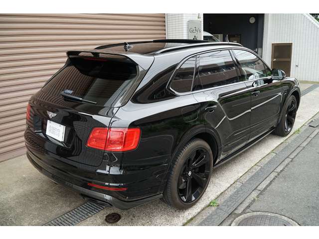 Bentley Bentayga 8