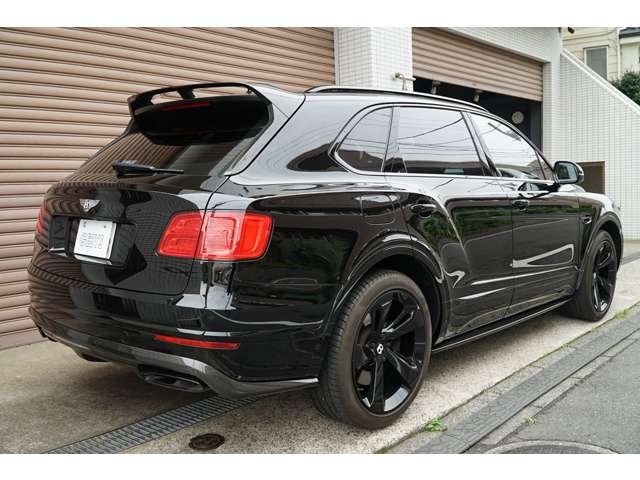 Bentley Bentayga 9