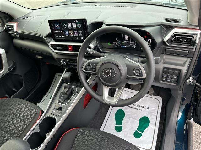 Toyota Raize 10