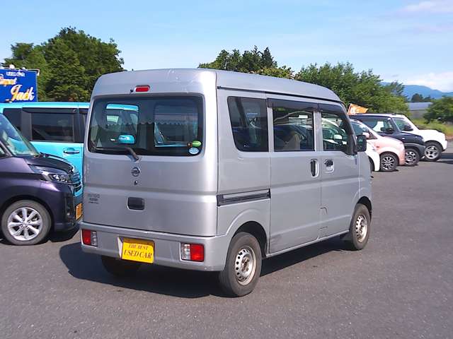 Nissan NV100 Clipper 9