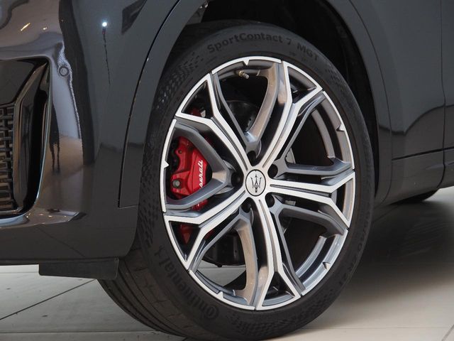 Maserati Levante 5