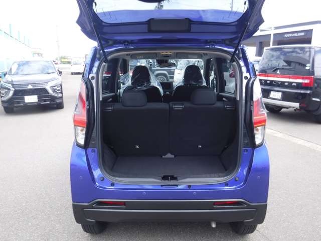 Mitsubishi eK X 10