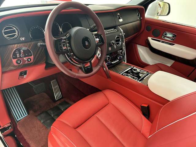 Rolls-Royce カリナン 8