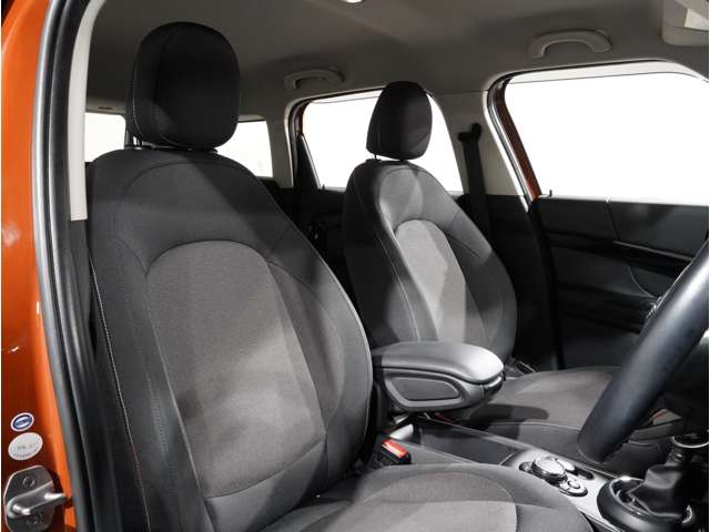 MINI Crossover 5