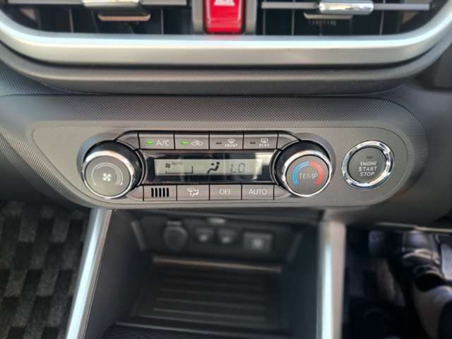 Daihatsu Rocky 11