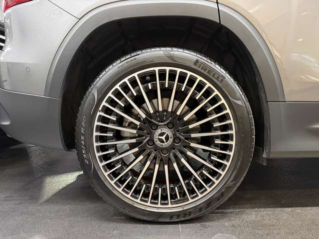 Mercedes-Benz EQB 12