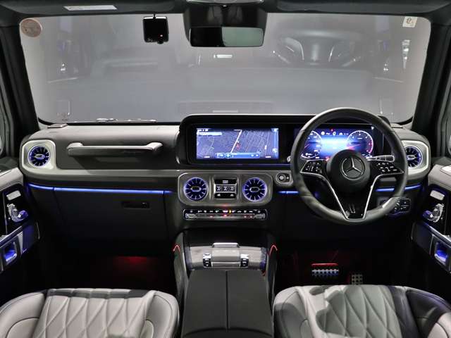 Mercedes-Benz G-Class 4