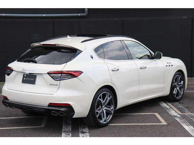 Maserati Levante 4