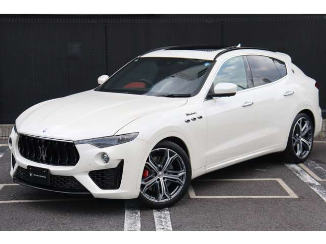 Maserati Levante 5