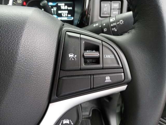 Mazda Flair Crossover 12