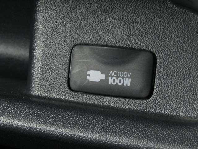 Toyota Hiace Van 9