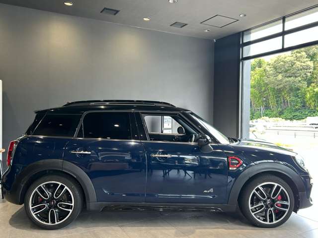 MINI Crossover 7