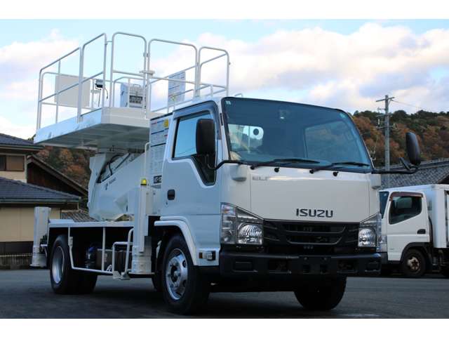 Isuzu Elf 11