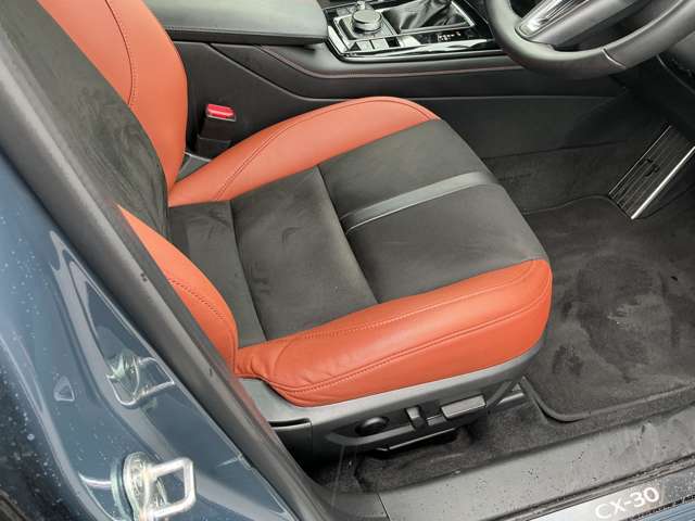 Mazda CX-30 4