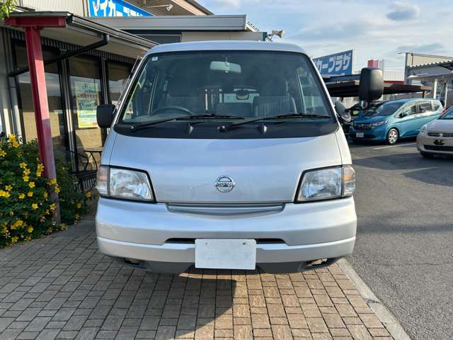 Nissan Vanette 4