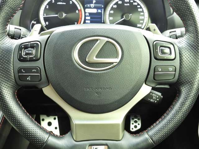 Lexus NX 11