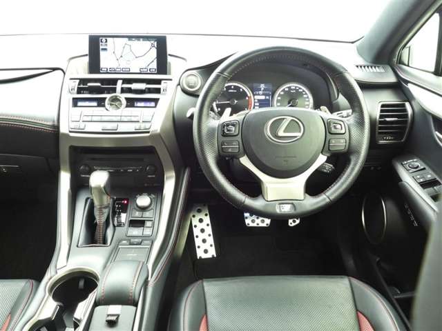 Lexus NX 4