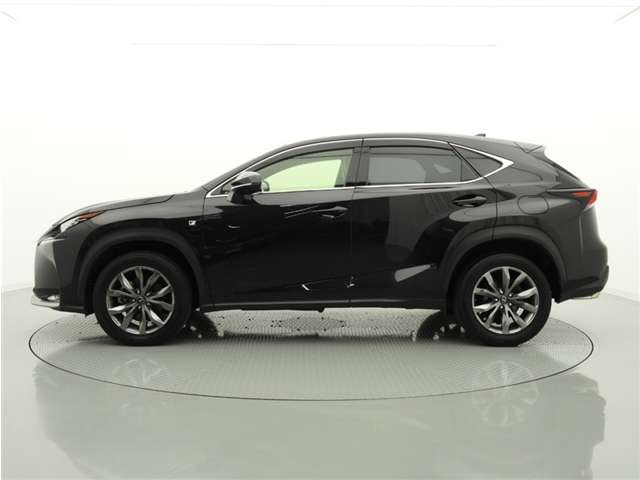 Lexus NX 7