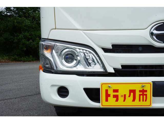 Hino Dutro 11